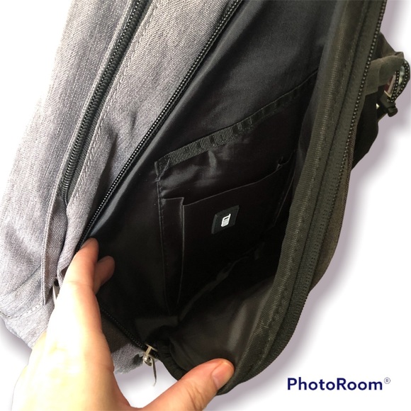 Cross shoulder/cross chest bag - Picture 4 of 7